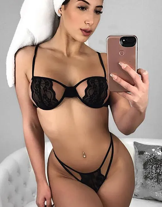 https://img.kakaclo.com/image%2FFQQW00451%2FFQQW00451_B_S_NUB%2F0b357224a7489182fc8be3430e0fd714.jpg