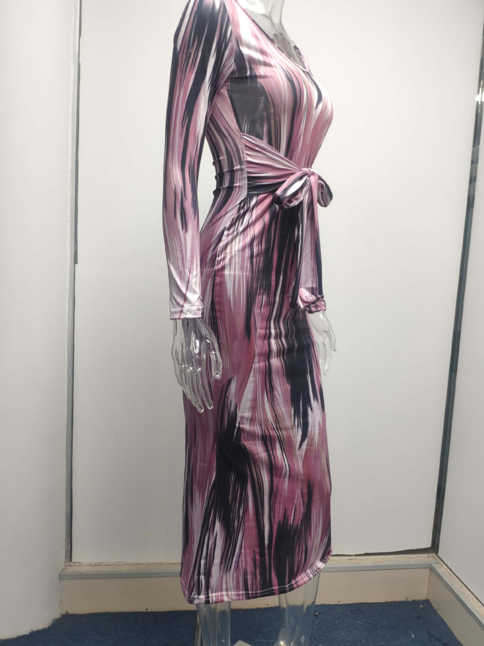 Sexy Printed Long-Sleeved V-Neck Dress