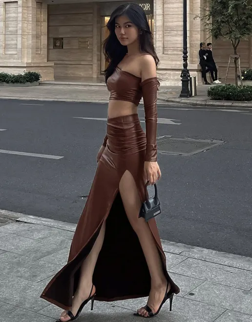 https://img.kakaclo.com/image%2FFSZW18938%2FFSZW18938_BR_S_NUB%2Fc2c6103e8e5cd270b94abb8705c86d3c.jpg