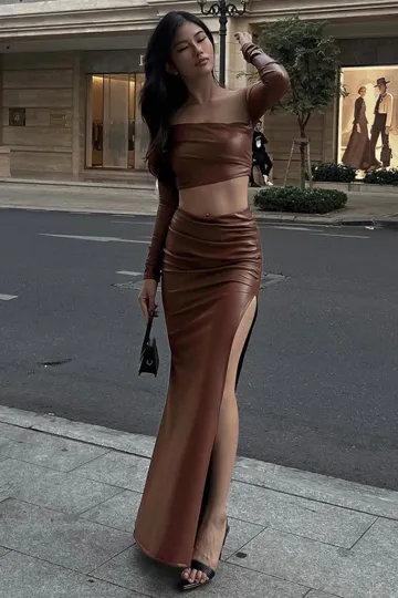 https://img.kakaclo.com/image%2FFSZW18938%2FFSZW18938_BR_S_NUB%2Fcdecf648fe640ffa3ca2a48c6e5af2fb.jpg