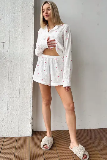 https://img.kakaclo.com/image%2FFSZW20756%2FFSZW20756_WHE_L_NUB%2F9e745132fc28d610b9b01ecf1688ee79.jpg