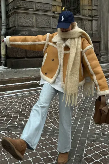 https://img.kakaclo.com/image%2FFSZW21826%2FFSZW21826_CA_M_NUB%2F44413605defeb0a7afd99e11edeca9f9.jpg