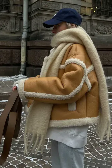 https://img.kakaclo.com/image%2FFSZW21826%2FFSZW21826_CA_M_NUB%2F4be190e5bd2c76434b14a56ee2b8a517.jpg
