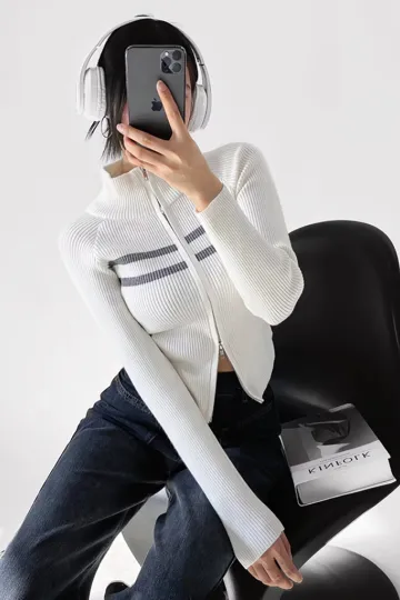 https://img.kakaclo.com/image%2FFSZW22162%2FFSZW22162_WHE_S_NUB%2Fb7d53f2609586c3bf65789f9442bc0c2.jpg