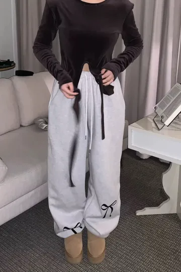 https://img.kakaclo.com/image%2FFSZW22438%2FFSZW22438_LGR_FREESIZE_NUB%2Fa2c05ada0558d5f597f2b8469525f66c.jpg
