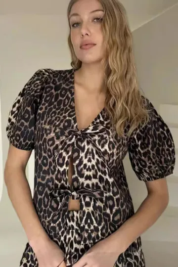 https://img.kakaclo.com/image%2FFSZW23450%2FFSZW23450_BR_S_NUB%2Fce28aade5bb208424377d8735b9af02b.jpg