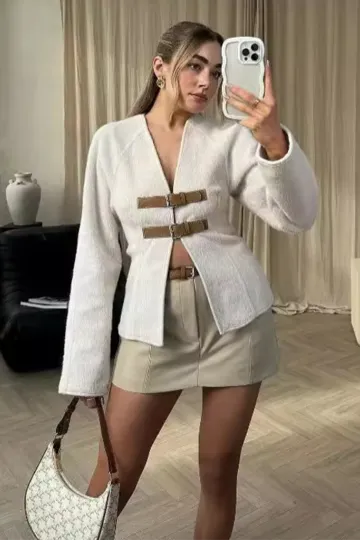 https://img.kakaclo.com/image%2FFSZW24286%2FFSZW24286_BE_XS_NUB%2F1ce732ac4f60f9039b1ec0c71ce1f276.png