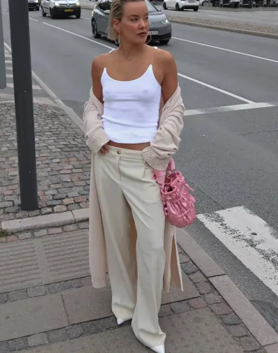 https://img.kakaclo.com/image%2FFSZW24828%2FFSZW24828_WHE_FREESIZE_NUB%2F0355cb82421635c7095d2c83a3a2a595.png
