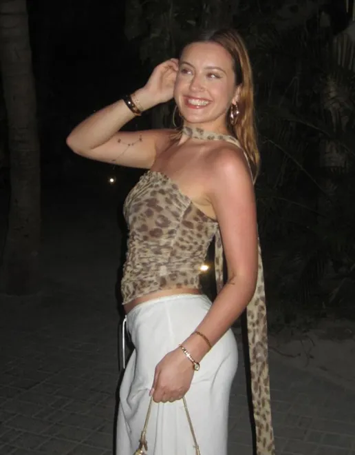 https://img.kakaclo.com/image%2FFSZW25758%2FFSZW25758_LE_S_NUB%2F4e204de0e05f4b6f7e10e5d930f0711c.png