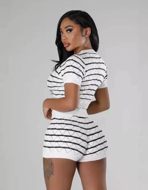 https://img.kakaclo.com/image%2FFSZW26827%2FFSZW26827_WHE_XL_NUB%2Fff64fce16862e9f81a752dd2b4b8b03b.jpg