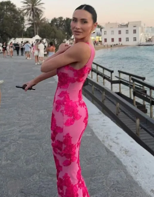 https://img.kakaclo.com/image%2FFSZW27669%2FFSZW27669_RR_M_NUB%2Fae9d5765a68956028ad603a920b10fd5.jpg