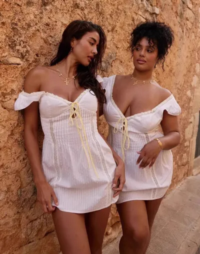 https://img.kakaclo.com/image%2FFSZW27818%2FFSZW27818_WHE_S_NUB%2F03fc7e8b769f99e349c295108f8e7d57.jpg