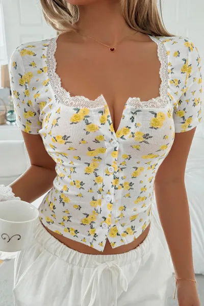 Y2K Hot Girl Style Yellow Floral Lace Short Sleeve T-Shirt
